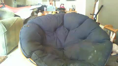 Snapshot of riverratggg chatting on 06-15-26, 08:38 riveratggg online show from 06-15-26, 08:38