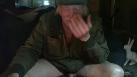 Snapshot of riverratggg chatting on 06-20-26, 12:03 riveratggg online show from 06-20-26, 12:03