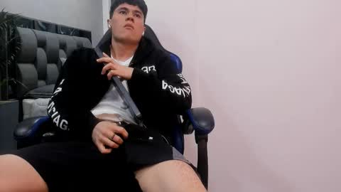 Roan Birkin online show from 10-22-25, 08:41