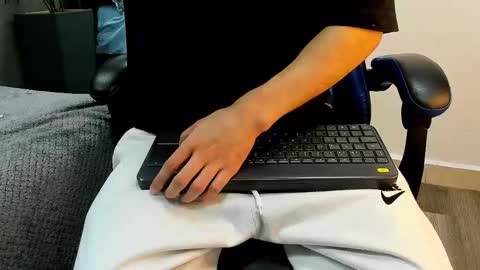 Roan Birkin online show from 11-03-25, 07:04