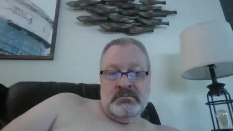 rob872217 online show from 04-15-26, 01:51