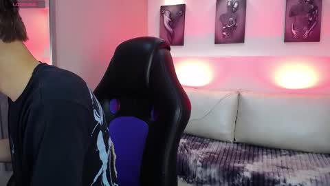 Robbin online show from 11-25-25, 05:18