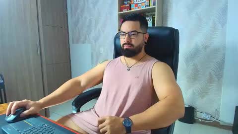 Snapshot of robby_k chatting on 11-09-25, 09:02 Robby online show from 11-09-25, 09:02