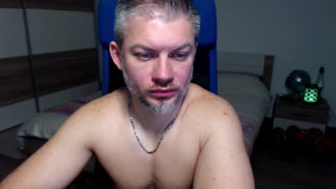 Snapshot of robbyshawz chatting on 12-27-24, 08:45 robbyshawz online show from 12-27-24, 08:45