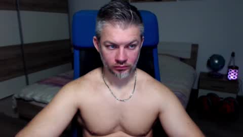 Snapshot of robbyshawz chatting on 12-30-24, 05:48 robbyshawz online show from 12-30-24, 05:48