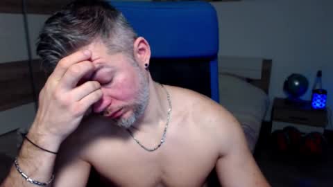 Snapshot of robbyshawz chatting on 12-30-24, 08:54 robbyshawz online show from 12-30-24, 08:54