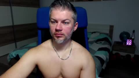 Snapshot of robbyshawz chatting on 01-03-25, 05:17 robbyshawz online show from 01-03-25, 05:17