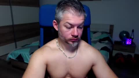 Snapshot of robbyshawz chatting on 01-07-25, 05:43 robbyshawz online show from 01-07-25, 05:43