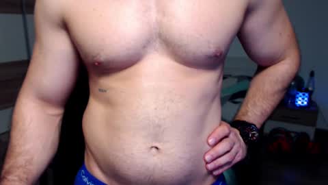 Snapshot of robbyshawz chatting on 01-07-25, 11:48 robbyshawz online show from 01-07-25, 11:48