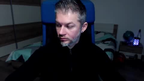 Snapshot of robbyshawz chatting on 01-10-25, 08:29 robbyshawz online show from 01-10-25, 08:29