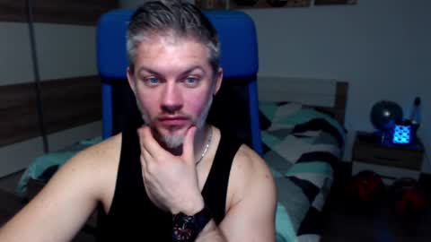 Snapshot of robbyshawz chatting on 01-15-25, 11:21 robbyshawz online show from 01-15-25, 11:21