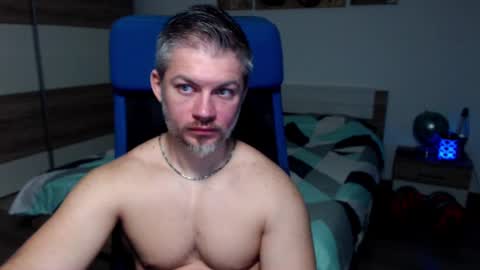 Snapshot of robbyshawz chatting on 01-16-25, 05:32 robbyshawz online show from 01-16-25, 05:32