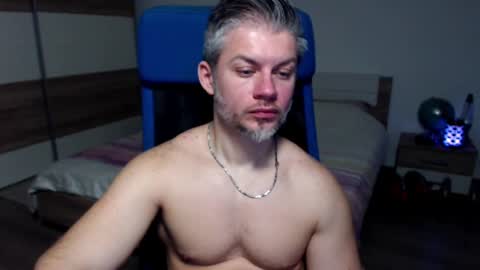 Snapshot of robbyshawz chatting on 01-29-25, 10:27 robbyshawz online show from 01-29-25, 10:27