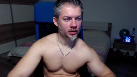 Snapshot of robbyshawz chatting on 02-02-25, 09:08 robbyshawz online show from 02-02-25, 09:08