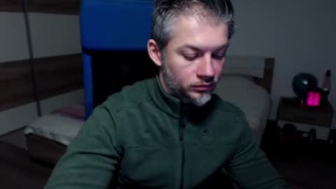 Snapshot of robbyshawz chatting on 02-03-25, 09:19 robbyshawz online show from 02-03-25, 09:19