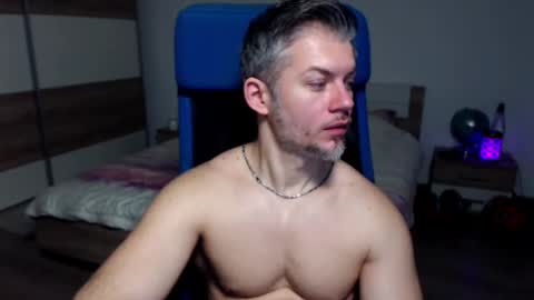 Snapshot of robbyshawz chatting on 02-07-25, 10:50 robbyshawz online show from 02-07-25, 10:50