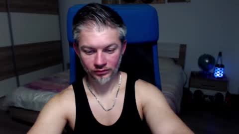 Snapshot of robbyshawz chatting on 02-10-25, 11:36 robbyshawz online show from 02-10-25, 11:36