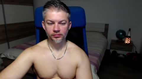 Snapshot of robbyshawz chatting on 02-26-25, 05:20 robbyshawz online show from 02-26-25, 05:20