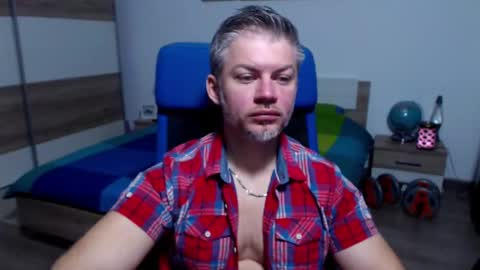 Snapshot of robbyshawz chatting on 10-08-25, 06:33 robbyshawz online show from 10-08-25, 06:33