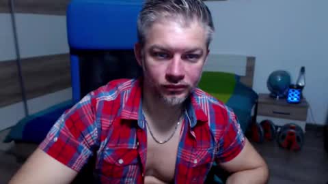 Snapshot of robbyshawz chatting on 10-09-25, 05:16 robbyshawz online show from 10-09-25, 05:16