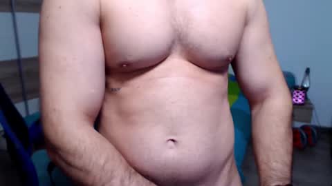 Snapshot of robbyshawz chatting on 10-11-25, 06:56 robbyshawz online show from 10-11-25, 06:56