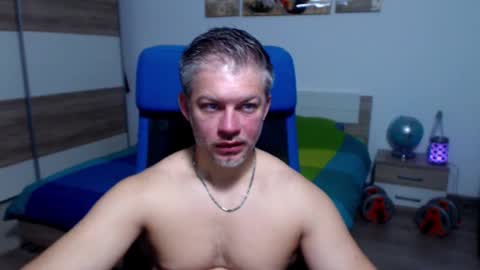 Snapshot of robbyshawz chatting on 10-23-25, 05:18 robbyshawz online show from 10-23-25, 05:18