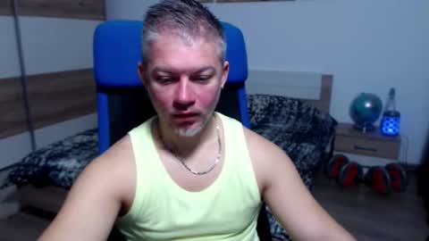 Snapshot of robbyshawz chatting on 10-29-25, 06:04 robbyshawz online show from 10-29-25, 06:04