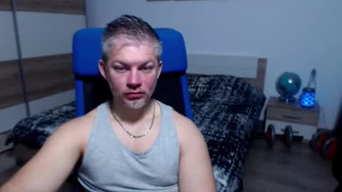 Snapshot of robbyshawz chatting on 11-13-25, 06:01 robbyshawz online show from 11-13-25, 06:01