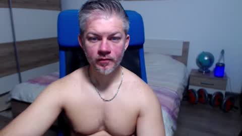 Snapshot of robbyshawz chatting on 11-23-25, 05:18 robbyshawz online show from 11-23-25, 05:18