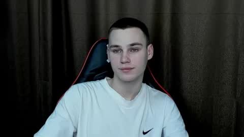 robert10211 online show from 01-08-25, 06:09