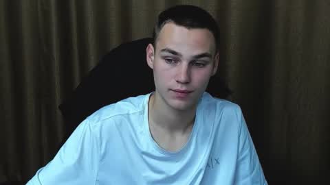 robert10211 online show from 09-08-25, 08:08