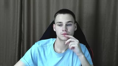 robert10211 online show from 10-08-25, 07:00