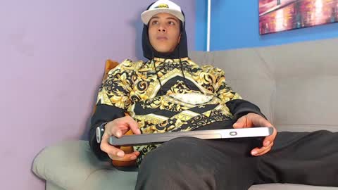 robert_kingg online show from 12-19-24, 07:29