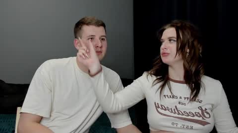 Lisa and Robert  i am online all days 900 am GMT3   online show from 01-15-25, 12:15