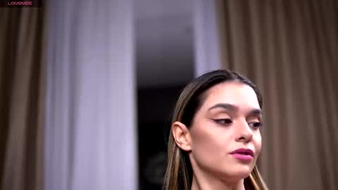 Roberta online show from 10-15-25, 09:09