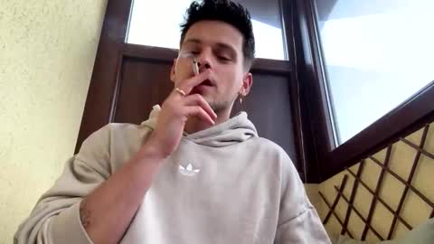 Roberto online show from 10-28-25, 06:28