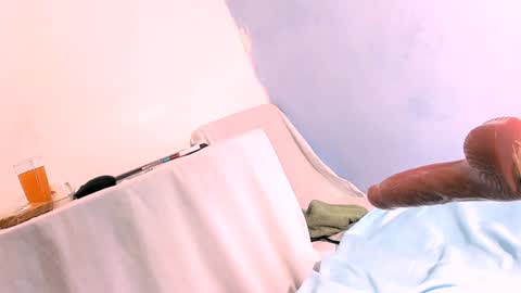 Snapshot of roberts_kloe chatting on 02-07-25, 05:51 Roberts kloe online show from 02-07-25, 05:51