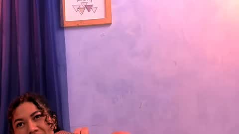 Snapshot of roberts_kloe chatting on 02-24-25, 05:31 Roberts kloe online show from 02-24-25, 05:31