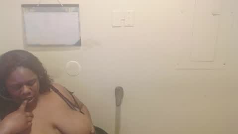 robertswhitney52 online show from 10-03-25, 02:14