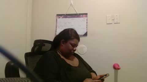 robertswhitney52 online show from 01-12-26, 08:03