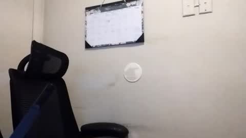 robertswhitney52 online show from 03-03-26, 02:07