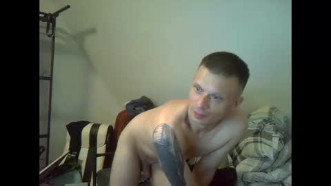 Snapshot of robertxxxpo chatting on 11-10-25, 08:35 Zenek online show from 11-10-25, 08:35