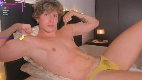 Snapshot of robfavorite1 chatting on 05-17-26, 11:45 robfavorite1 online show from 05-17-26, 11:45