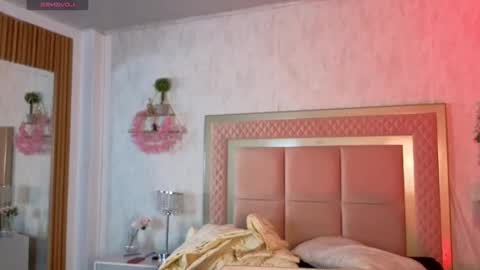 robin D online show from 10-20-25, 12:27