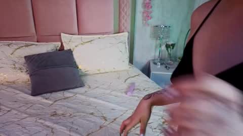 robin D online show from 12-16-25, 11:59