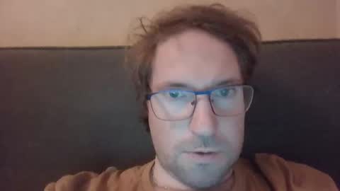 Snapshot of robinouhot chatting on 02-25-25, 09:46 robinouhot online show from 02-25-25, 09:46