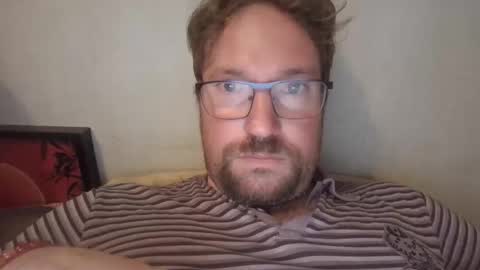 Snapshot of robinouhot chatting on 10-21-25, 01:50 robinouhot online show from 10-21-25, 01:50