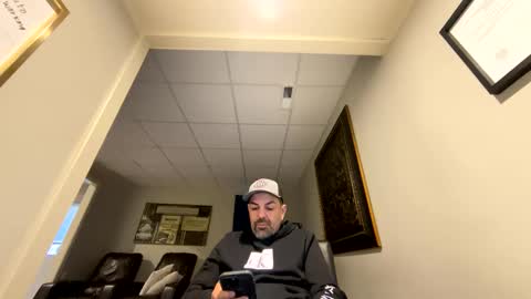 Snapshot of roblatino12 chatting on 12-07-24, 08:27 roblatino12 online show from 12-07-24, 08:27