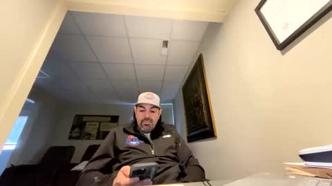 Snapshot of roblatino12 chatting on 12-20-24, 05:18 roblatino12 online show from 12-20-24, 05:18