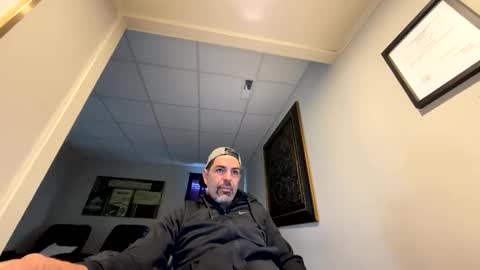 Snapshot of roblatino12 chatting on 02-17-25, 03:20 roblatino12 online show from 02-17-25, 03:20